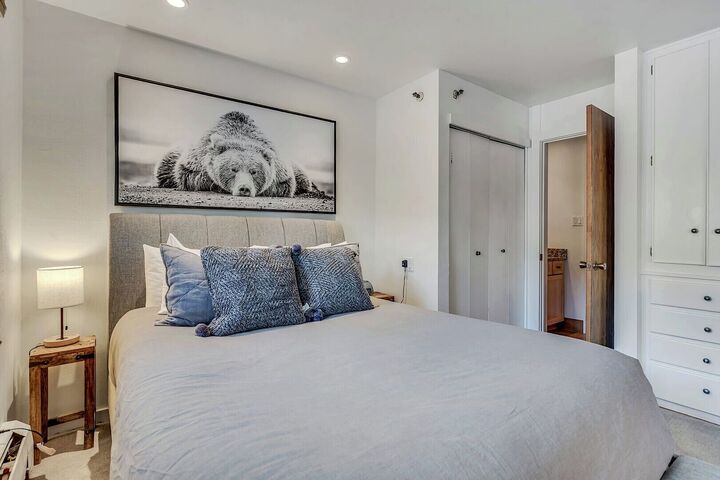 L103 - Studio Sleeping Area