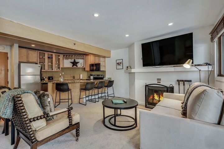 L103 - Studio Living Area