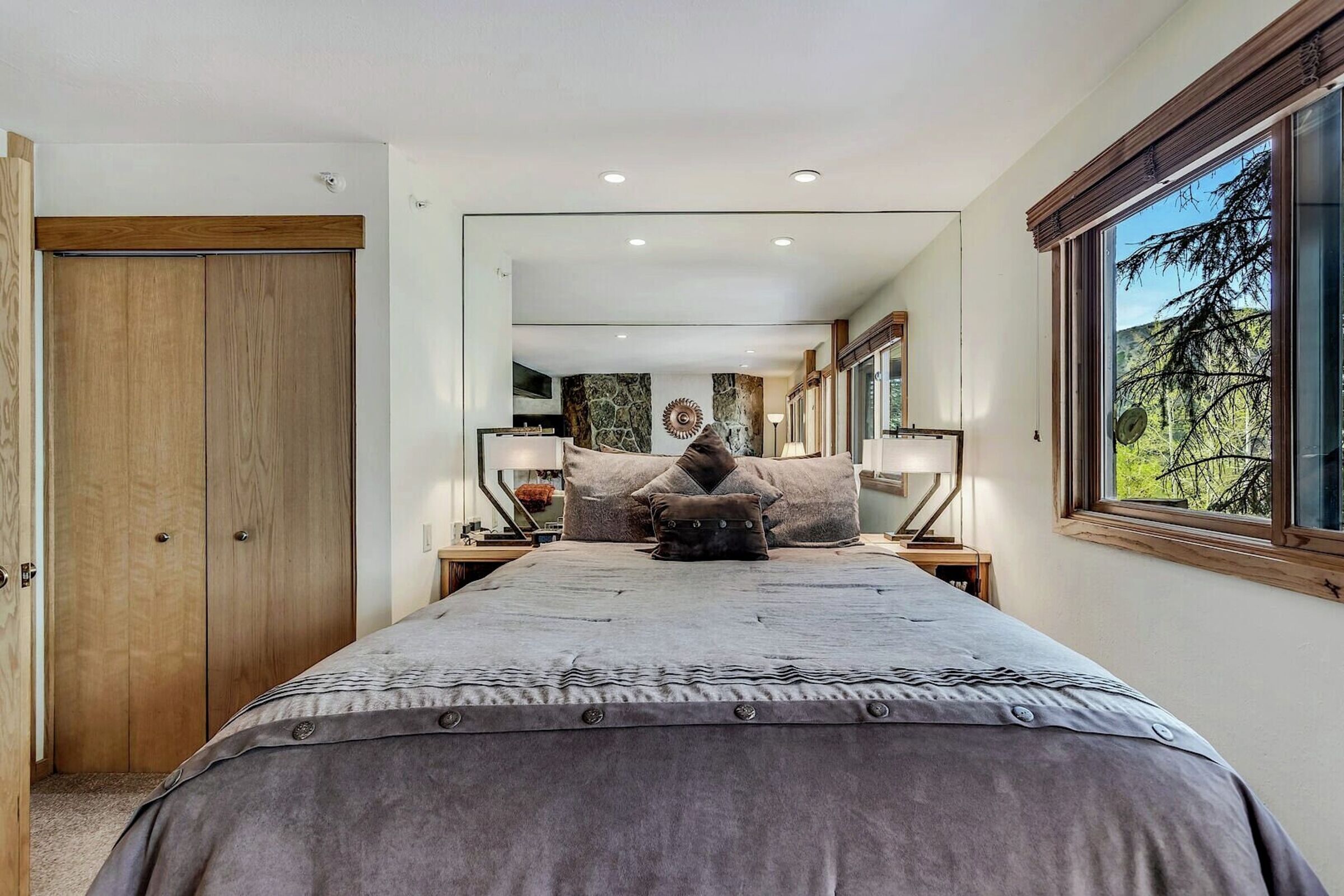 Studio Bedroom