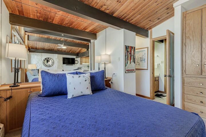 L113 - Studio Sleeping Area