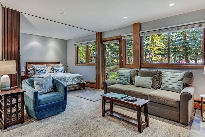 L202 - Studio Living Area