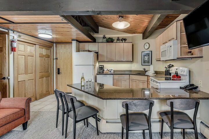 L308 - Studio Kitchen