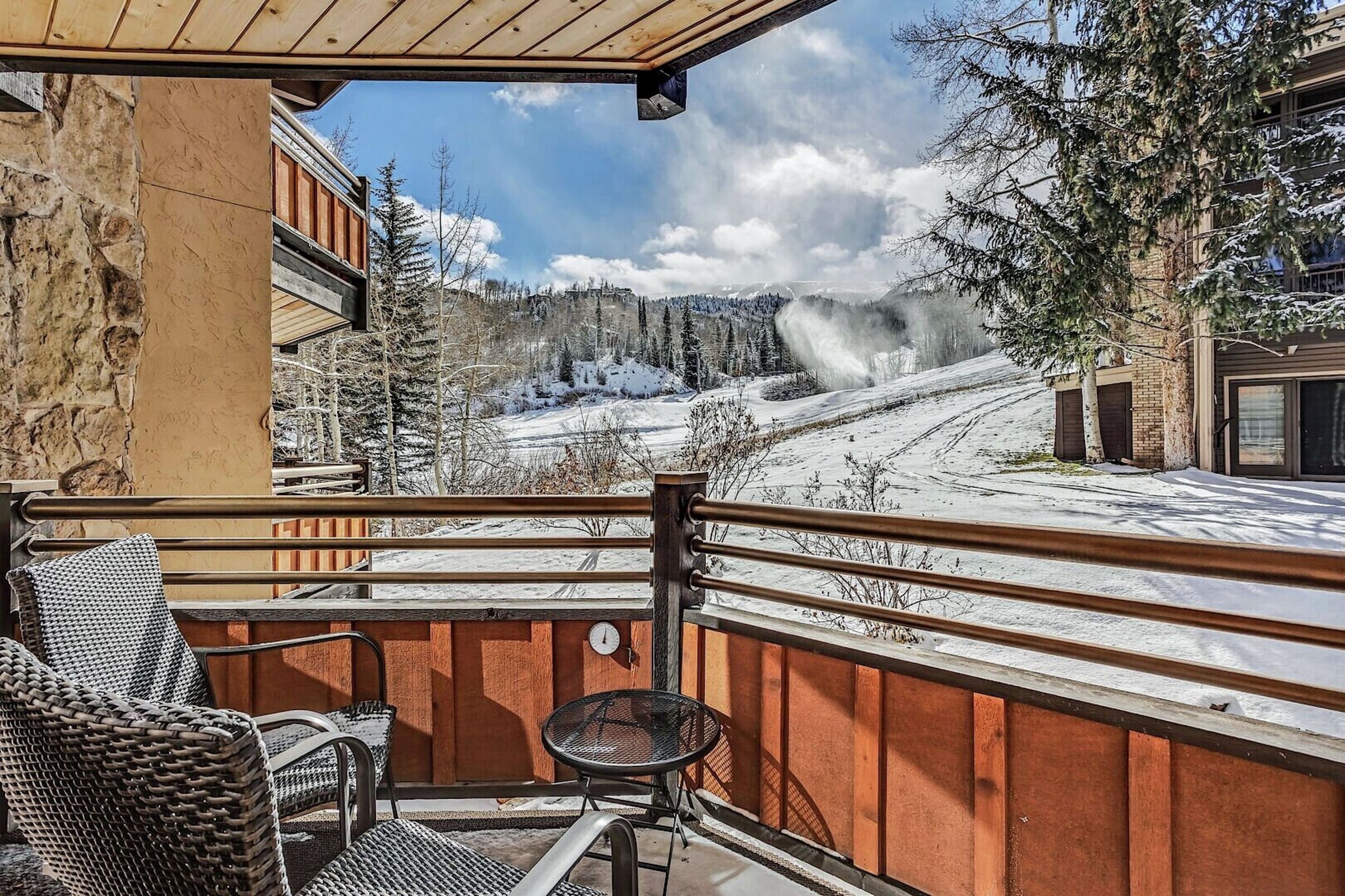 Studio Balcony