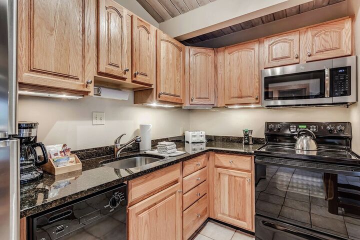 L412 - Studio Kitchen