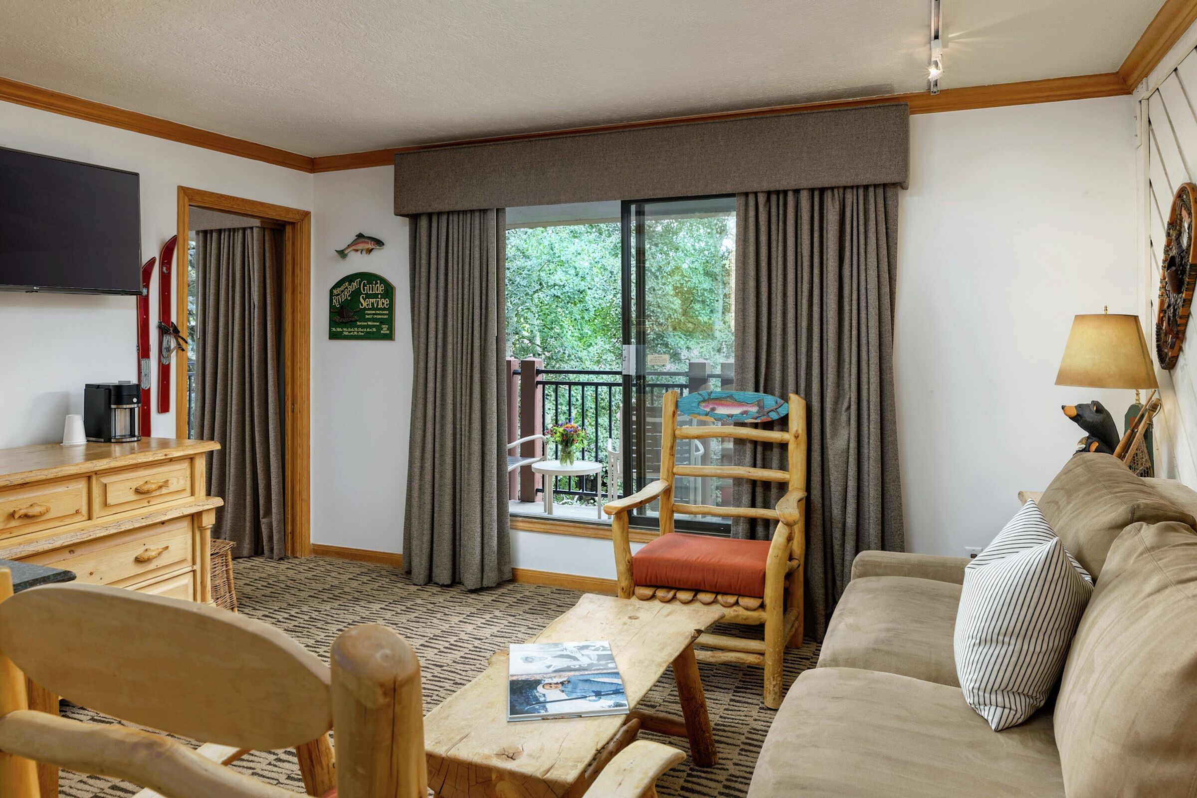 King Suite - Living Area
