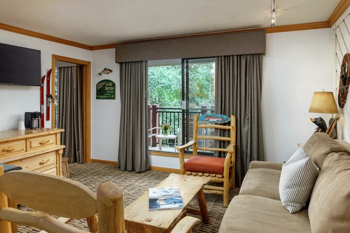 #601 - King Suite - Living Area