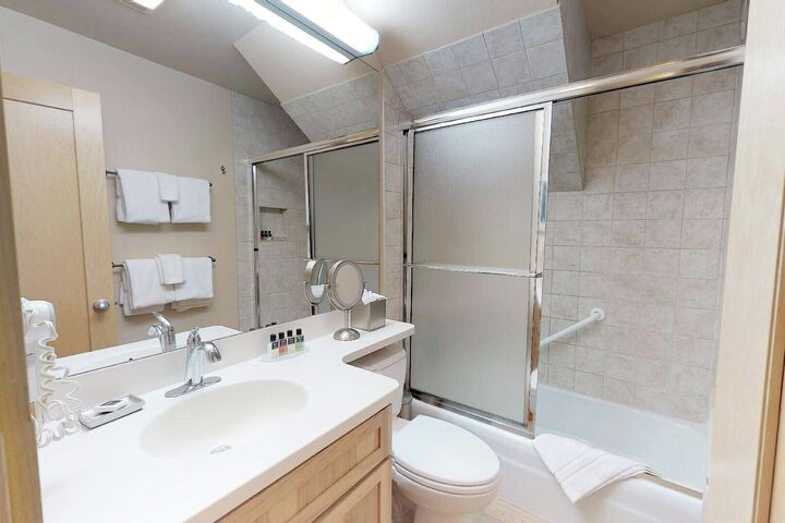 #01 - Bathroom