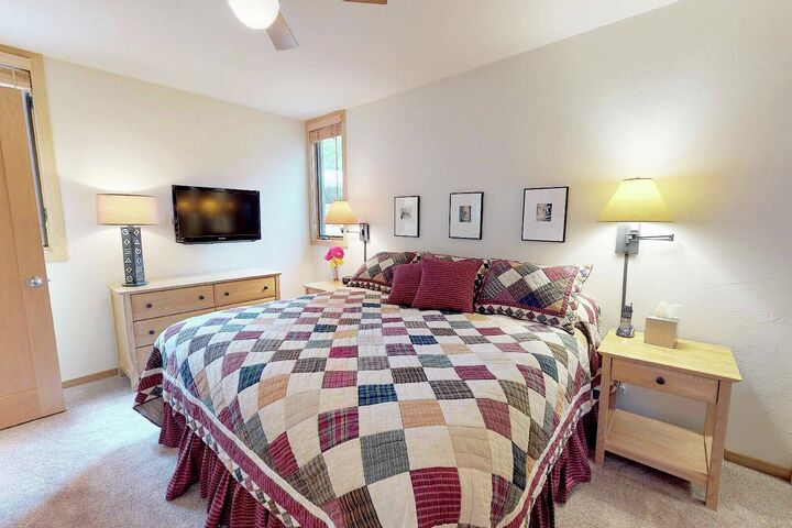 #01 - Bedroom