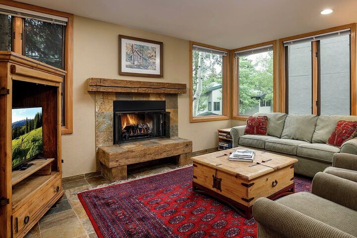 #08 - Living Area