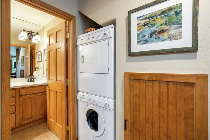 #12 - Bathroom