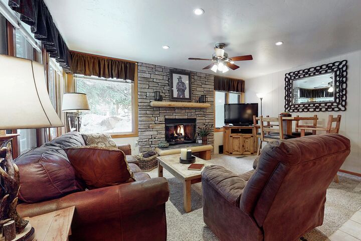 #28 - Living Area