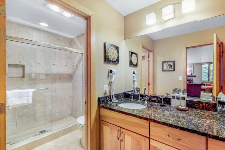 #33 - Bathroom