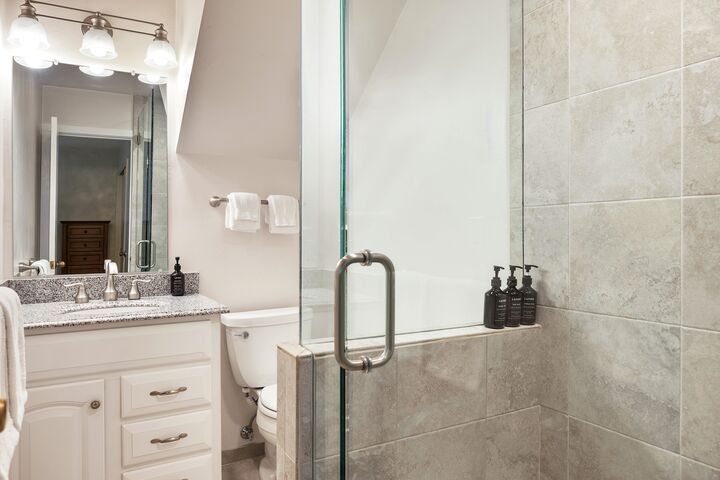 #07 - Bathroom