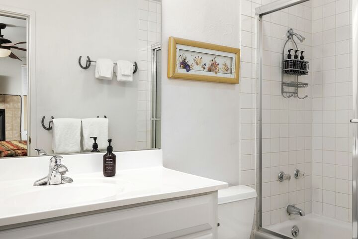 #07 - Bathroom