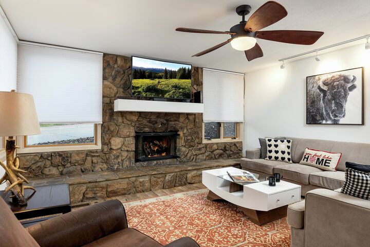 #07 - Living Area