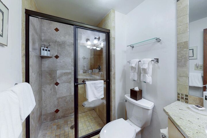 #53 - Bathroom