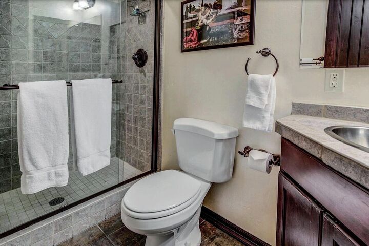 #93 - Bathroom