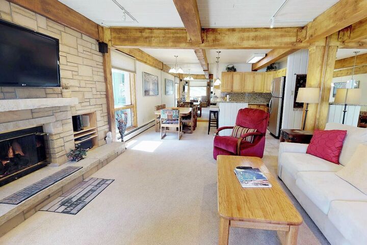 #106 Trails - Living Area