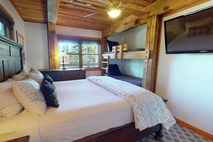 #207 Slope - Bedroom