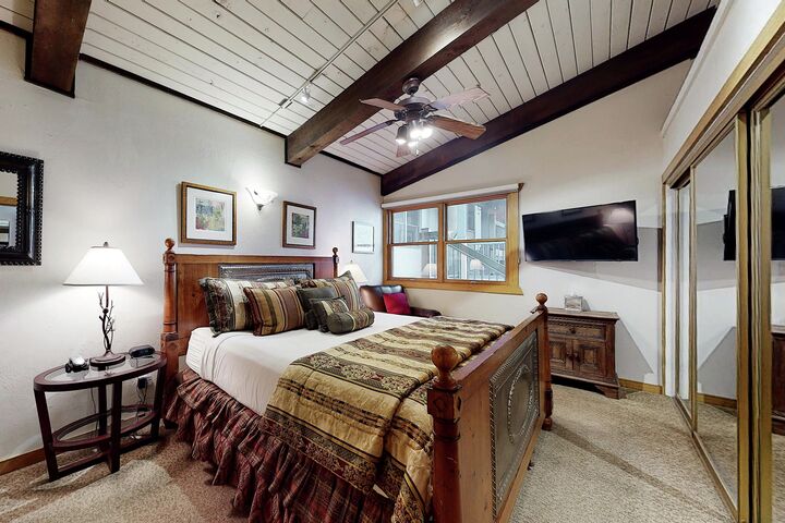 #303 Leaf - Master Bedroom