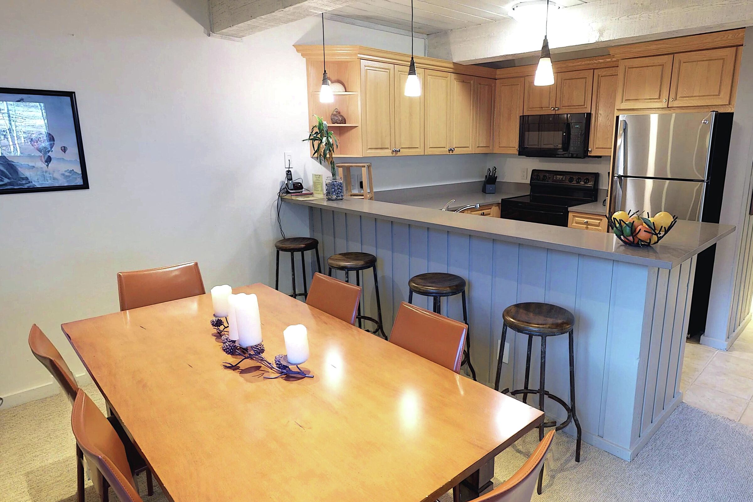 Dining Area & Kitchen