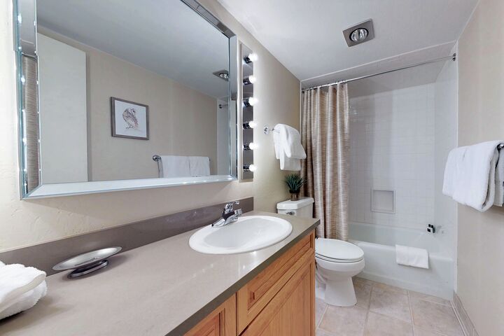 #307 Slope - Bathroom