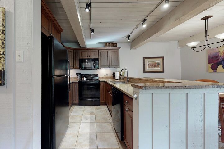 #202 Trails - Kitchen