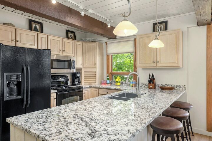 #201 Slope - Kitchen