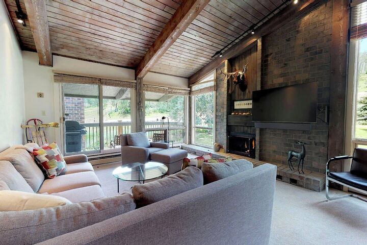 #306 Trails - Living Area