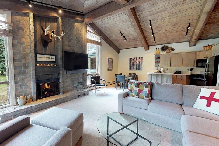 #306 Trails - Living Area