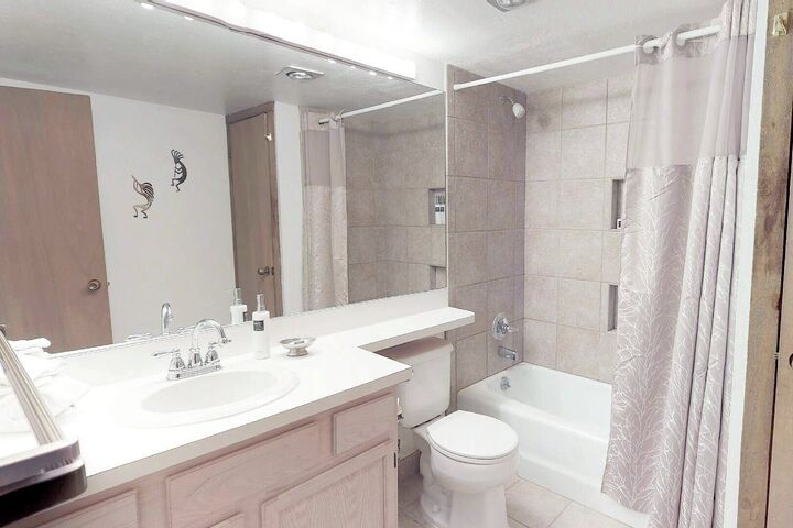 #202 Summit - Bathroom