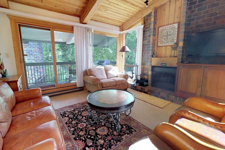 #308 Summit - Living Area