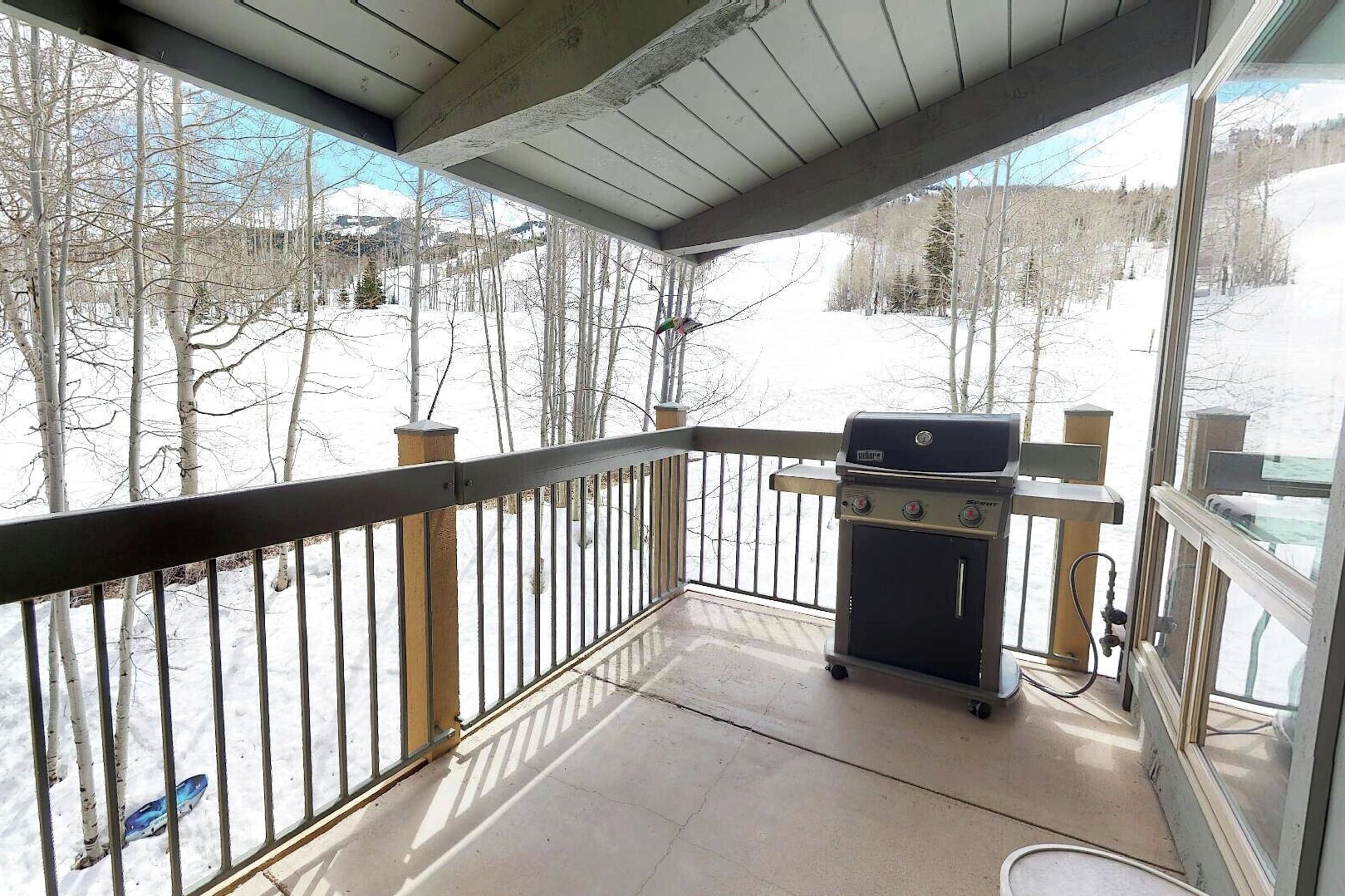 #405 Slope - Balcony with BBQ