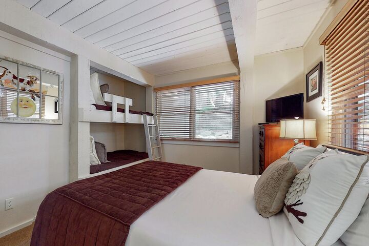 #102 Slope - Bedroom