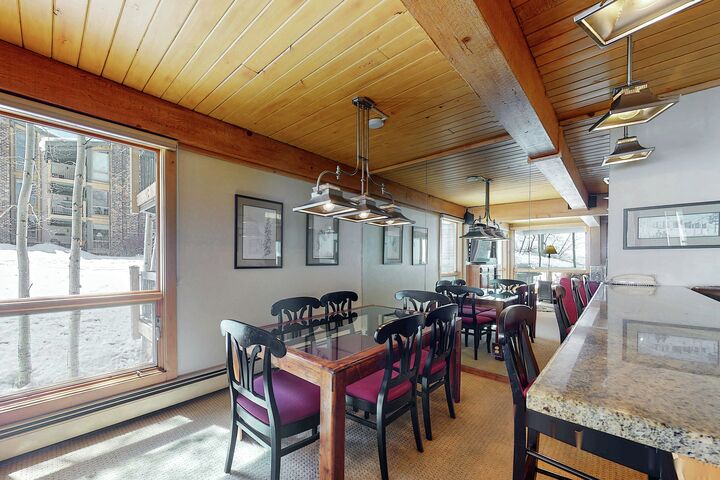 #602 Leaf - Dining Area