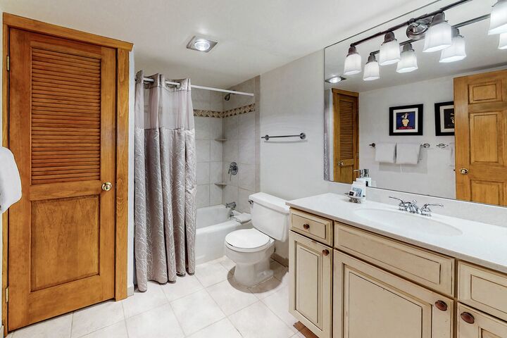 #208 Trails - Master Ensuite Bathroom