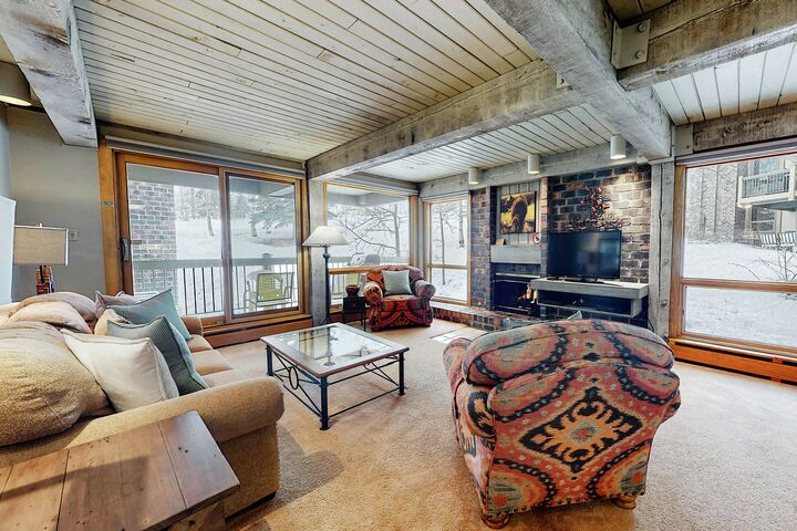 #208 Trails - Living Area
