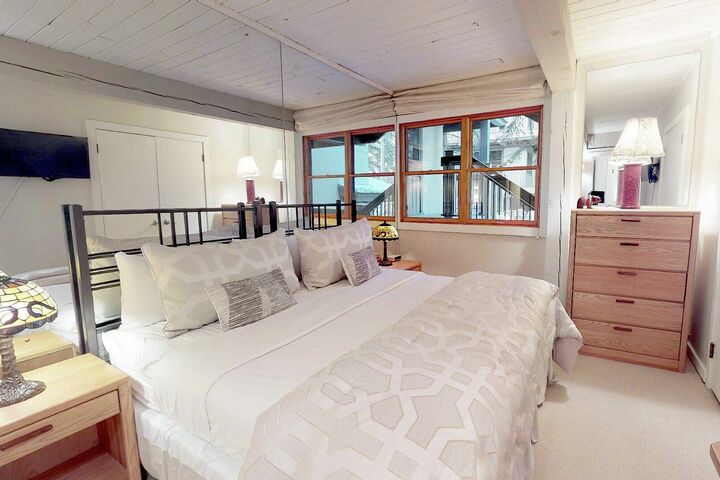 #201 Summit - Bedroom