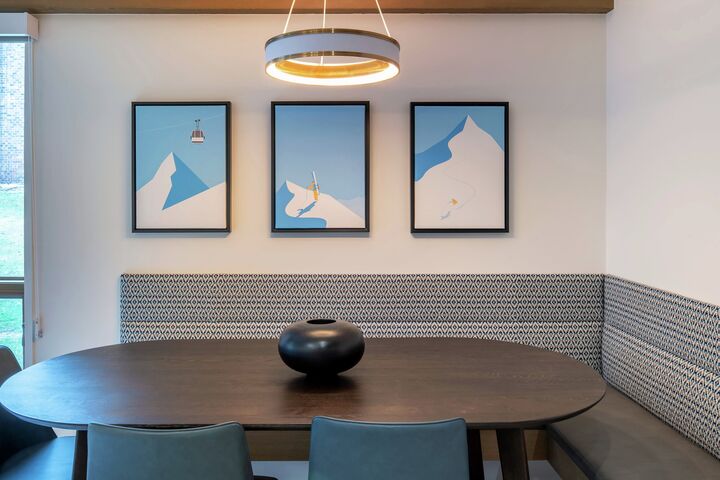 #702 Leaf - Dining Area