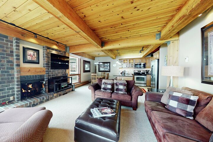 #308 Slope - Living Area