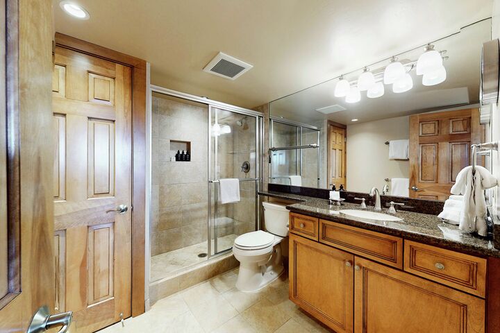 #308 Slope - Master Ensuite Bathroom