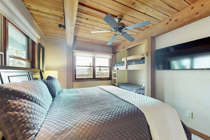 #308 Slope - Bedroom
