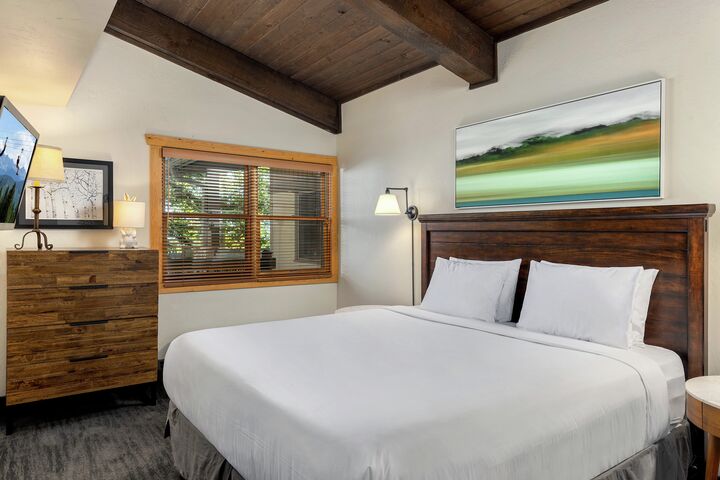 #703 Leaf - Master Bedroom