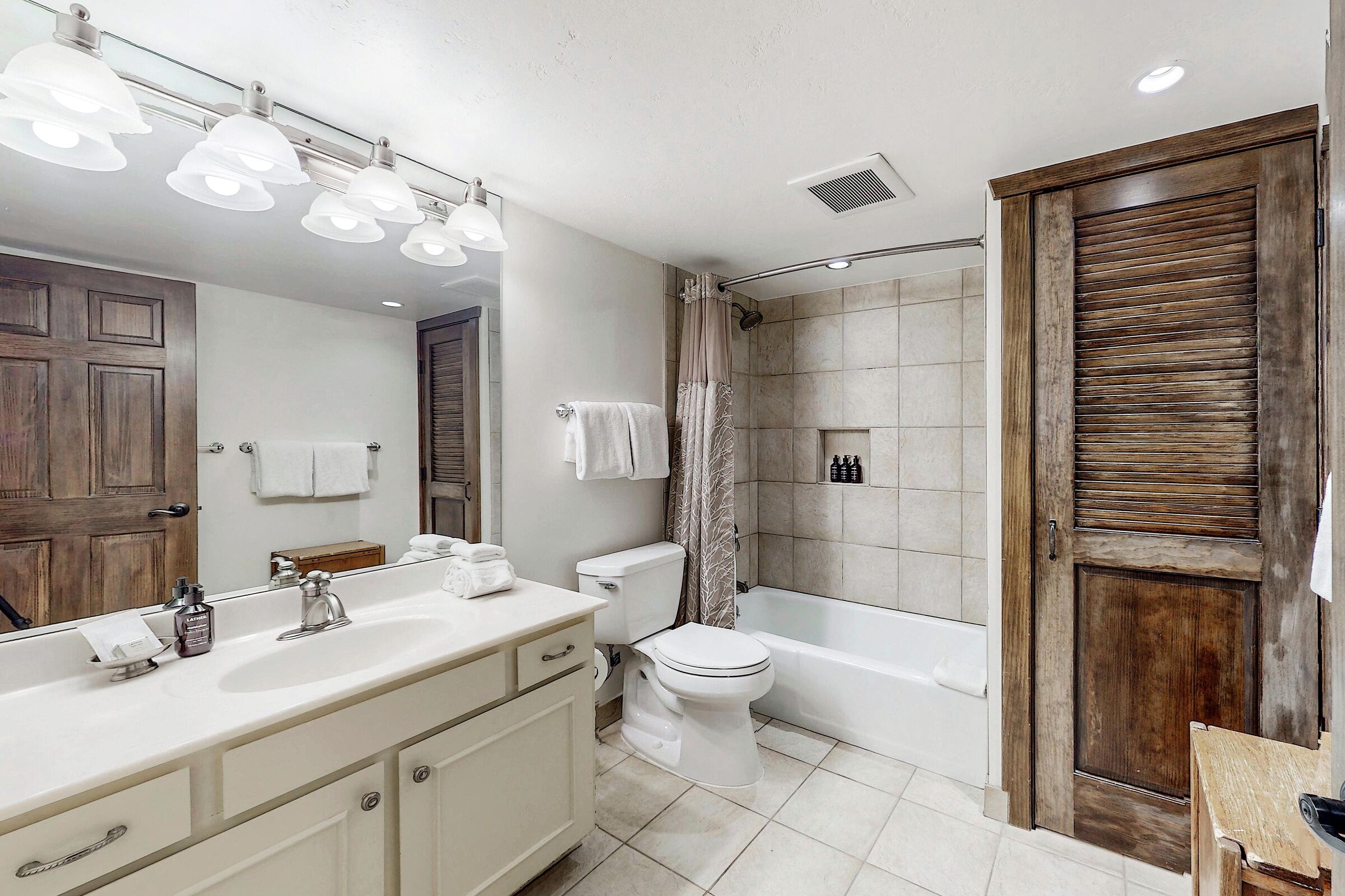 #101 Slope - Bathroom
