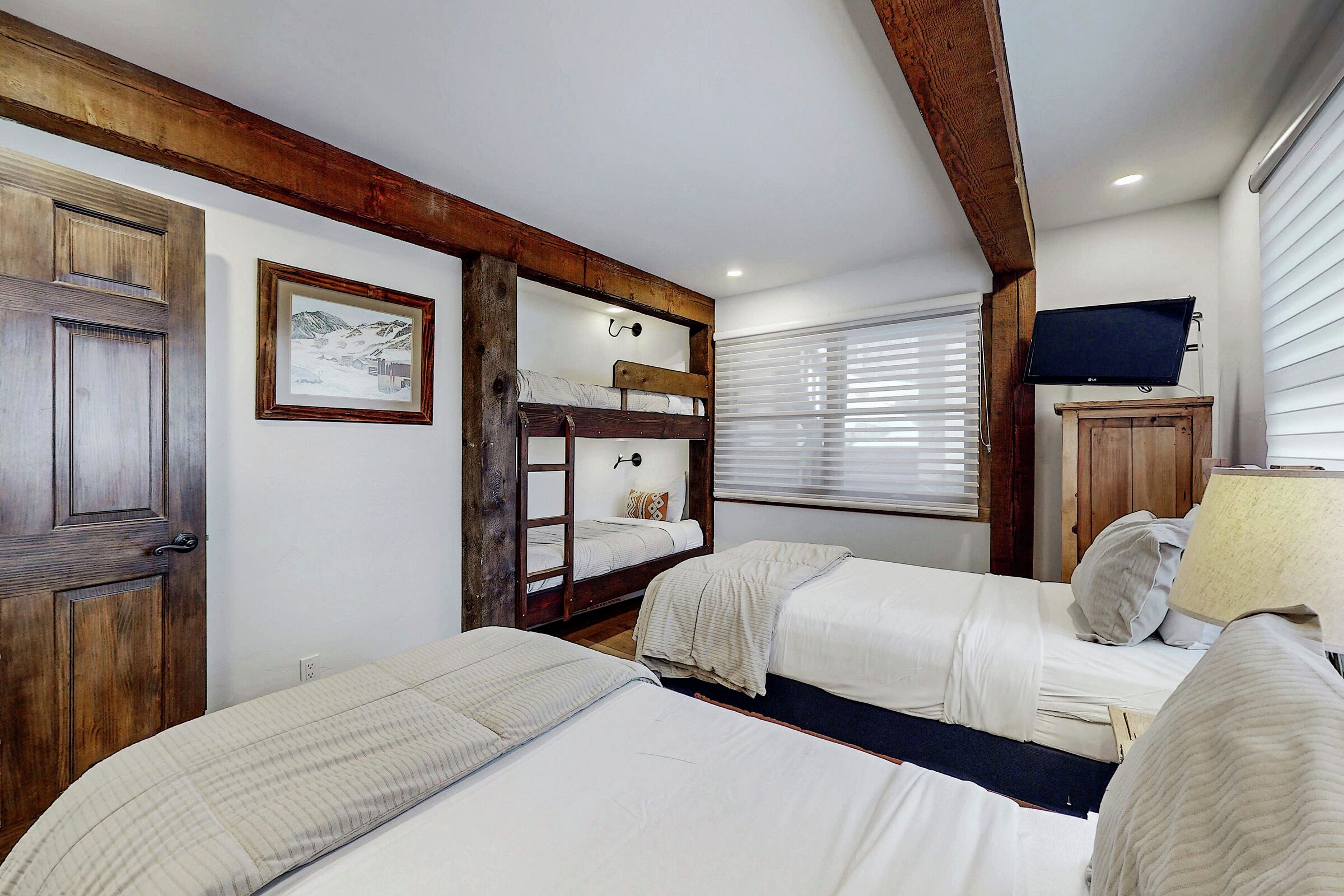 #101 Slope - Bedroom