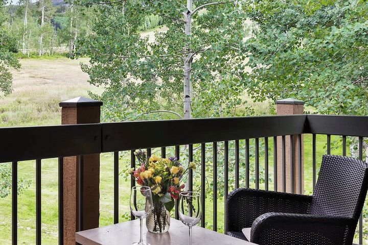 #408 Slope - Balcony