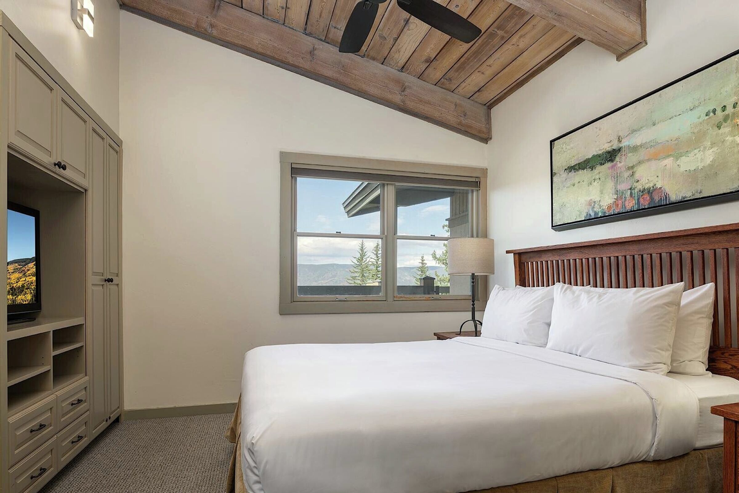 #408 Slope - Master Bedroom