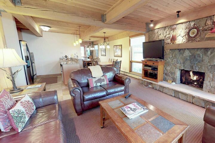 #102 Trails - Living Area