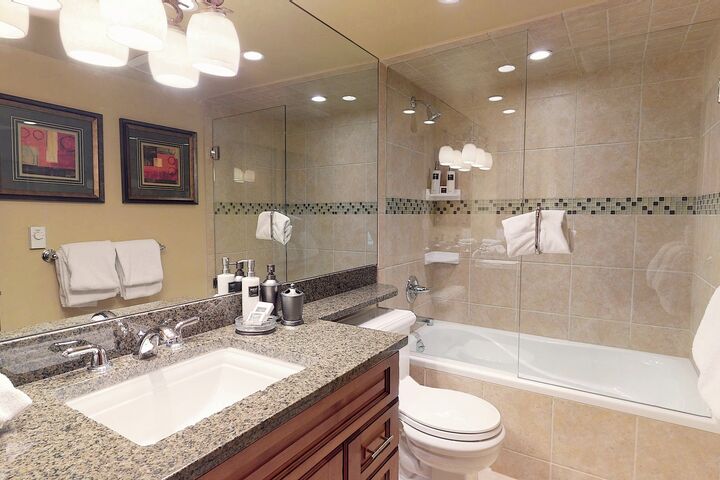 #305 Summit - Bathroom