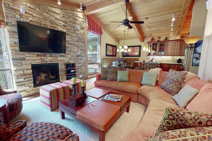 #305 Summit - Living Area